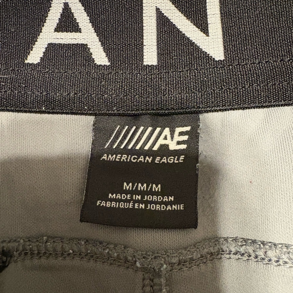 American Eagle Men Size Shorts - Picture 5 of 10